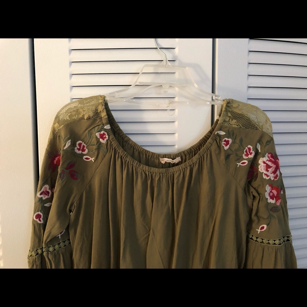 Off Shoulder Blouse - image 2